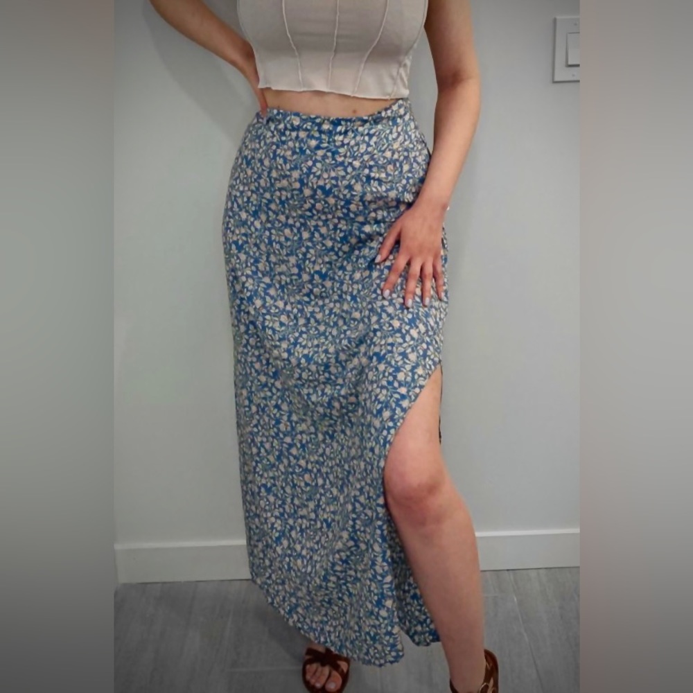 Billabong floral midi skirt